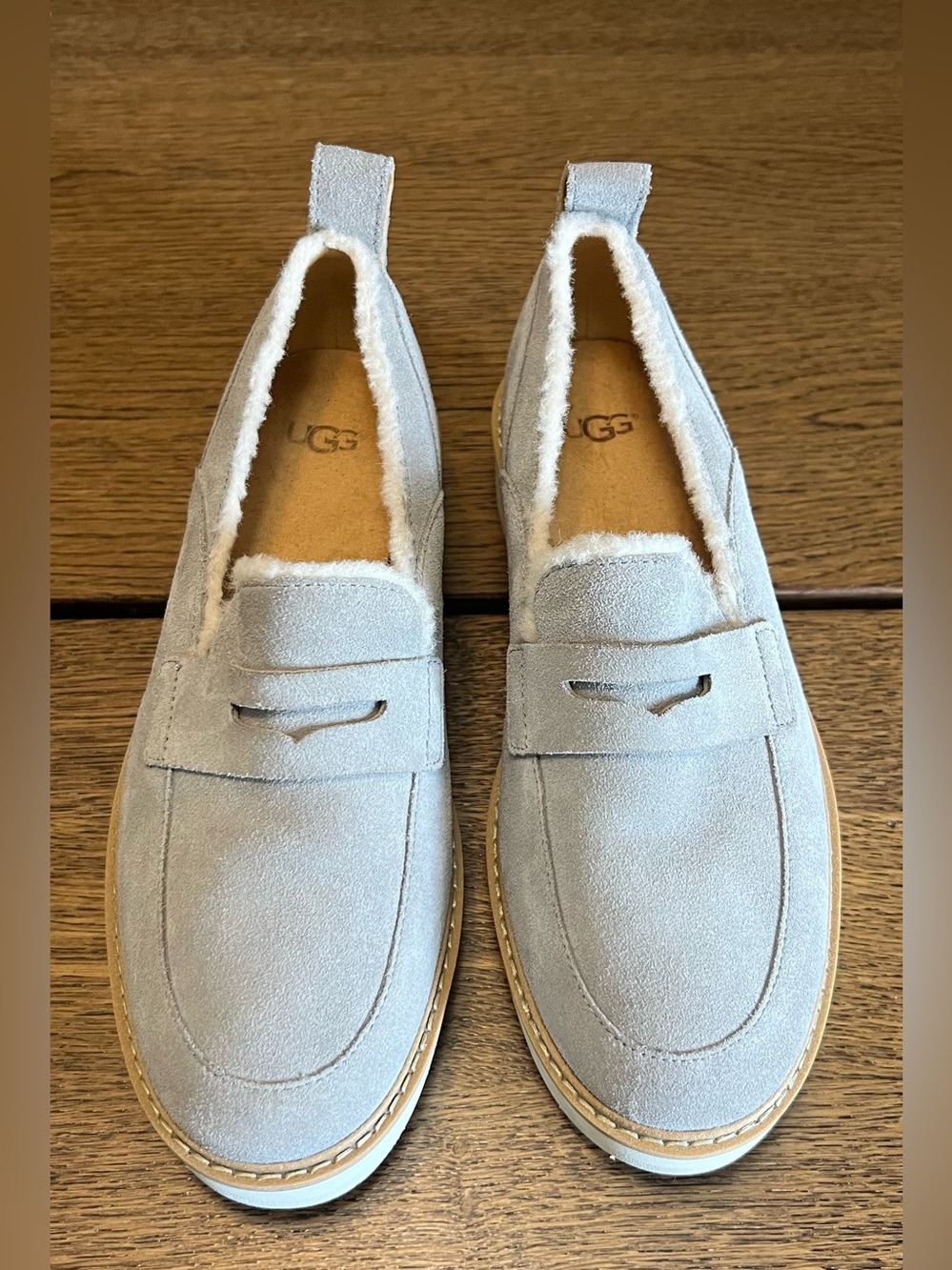 UGG Atwater Spill Seam Platform Loafers Size 7 Gray Suede